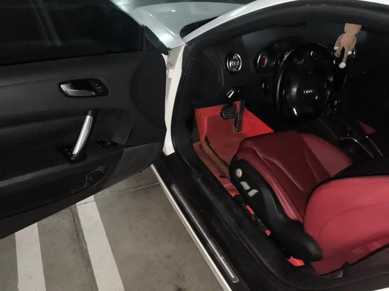 Audi TT 2010 TT 2.0TFSI Collector's Edition — миниатюра 17