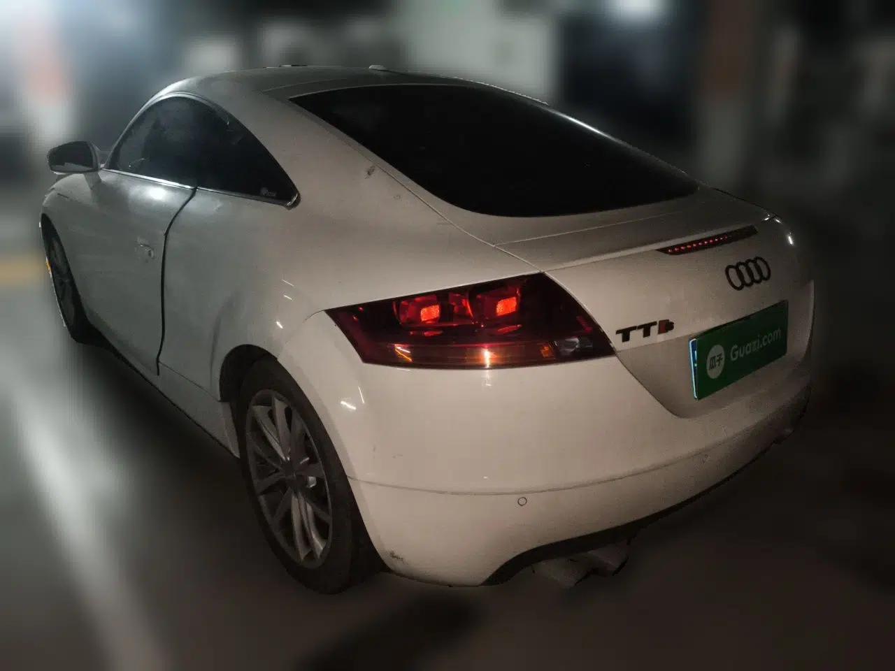 Audi TT 2010 TT 2.0TFSI Collector's Edition — миниатюра 4