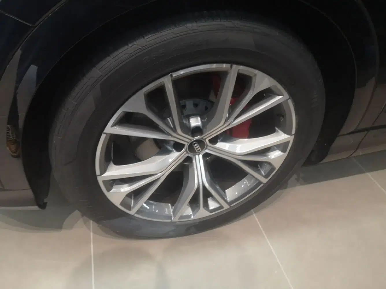 Audi Q8 2022 55 TFSI Prestige Dynamic Edition — миниатюра 8