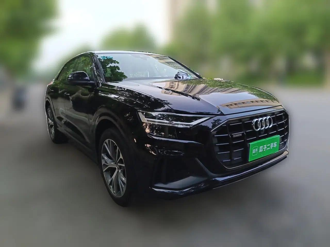 Audi Q8 2019 55 TFSI Luxury Dynamic Model — миниатюра 3