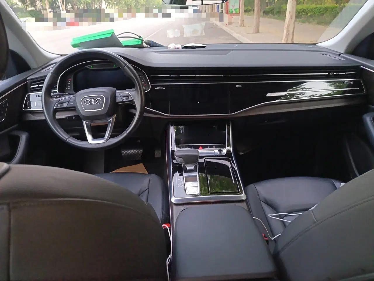 Audi Q8 2019 55 TFSI Luxury Dynamic Model — миниатюра 10