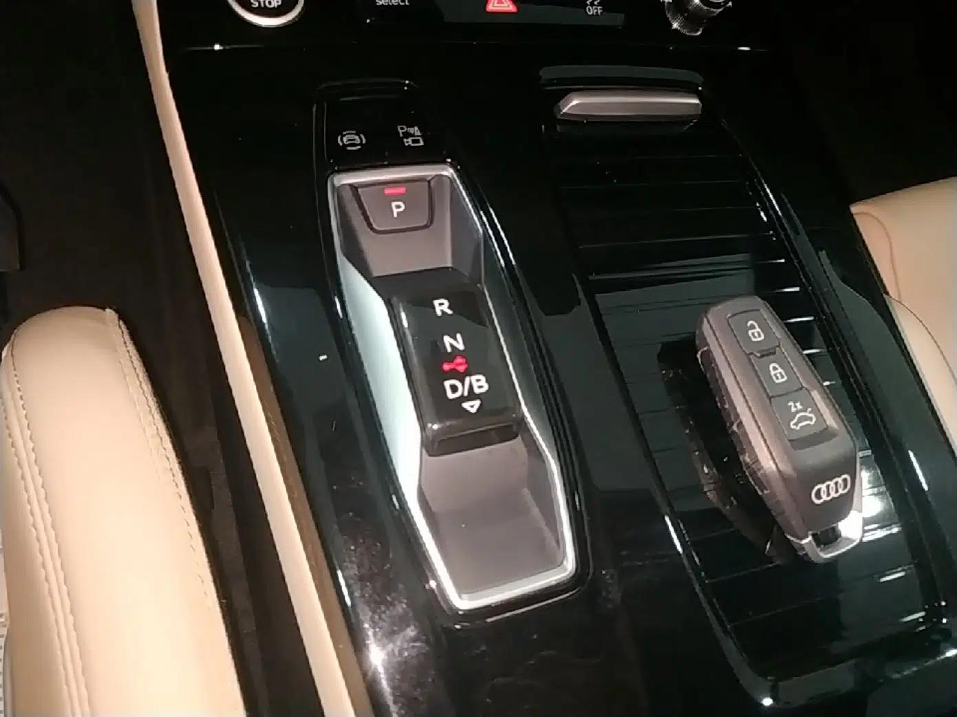 Audi Q6L e-tron 2026 First Launch Navigation Edition — миниатюра 17