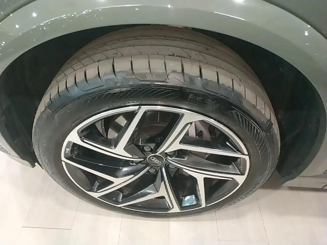 Audi Q6L e-tron 2026 First Launch Navigation Edition — миниатюра 8