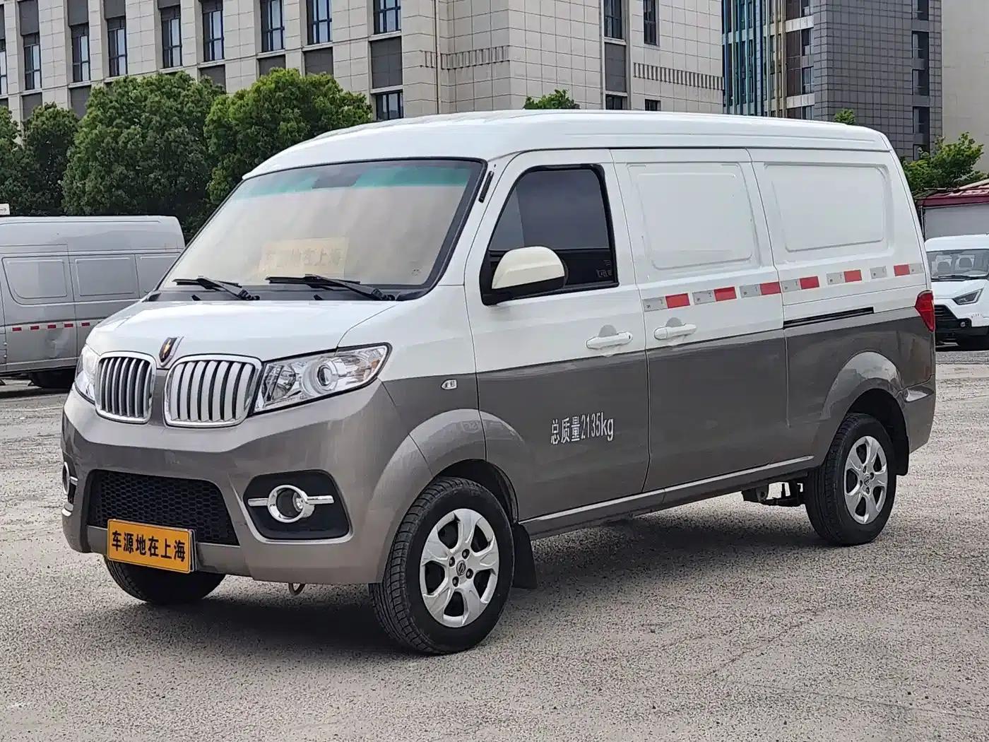 Little Sea Lion X30 2024 Model 1.5L Wealth Edition Van with 2/5 Seats and Front-Mounted Air Conditioning — миниатюра 1
