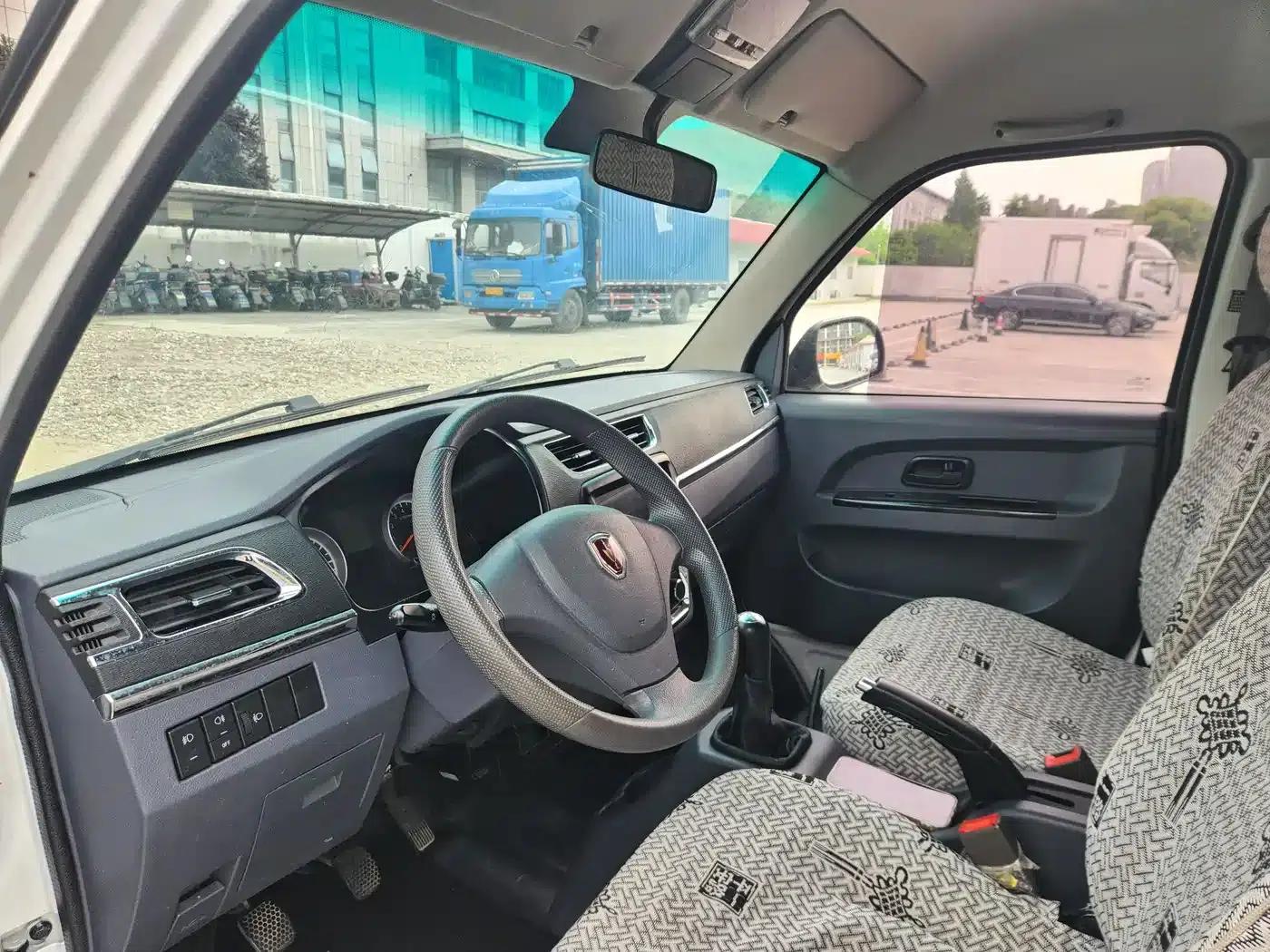 Little Sea Lion X30 2024 Model 1.5L Wealth Edition Van with 2/5 Seats and Front-Mounted Air Conditioning — миниатюра 13