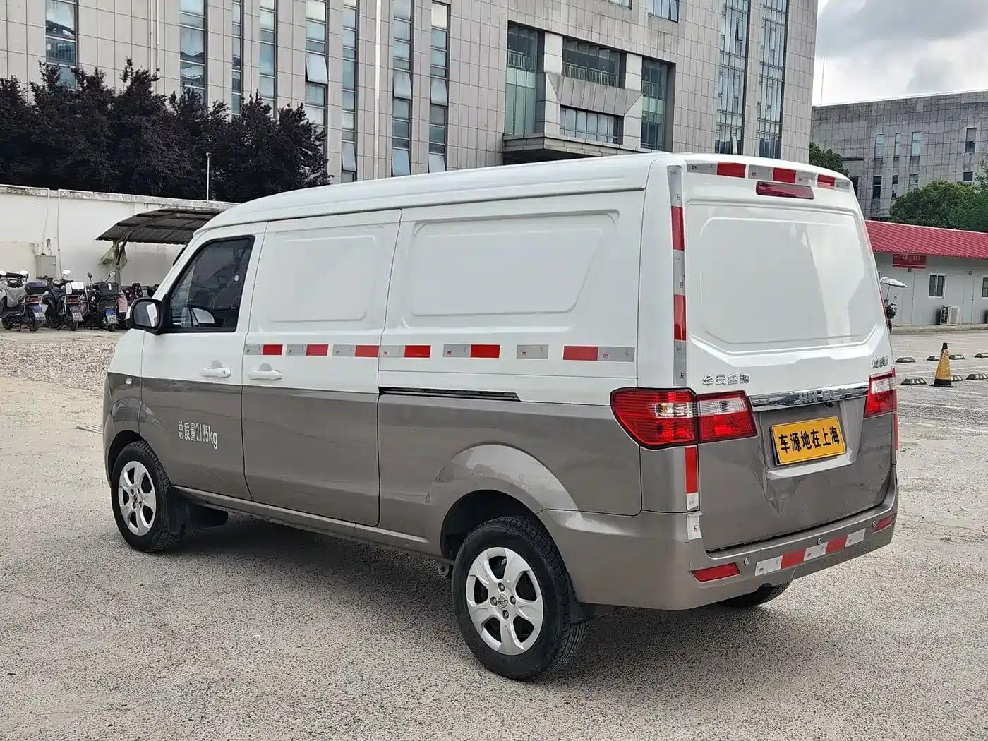 Little Sea Lion X30 2024 Model 1.5L Wealth Edition Van with 2/5 Seats and Front-Mounted Air Conditioning — миниатюра 5