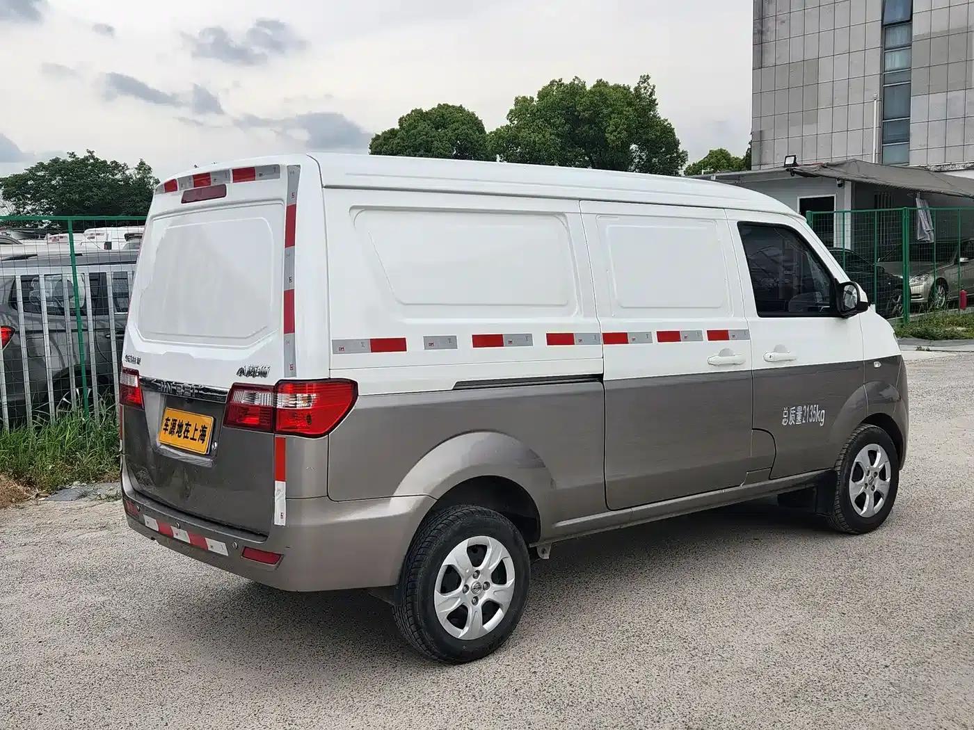 Little Sea Lion X30 2024 Model 1.5L Wealth Edition Van with 2/5 Seats and Front-Mounted Air Conditioning — миниатюра 6