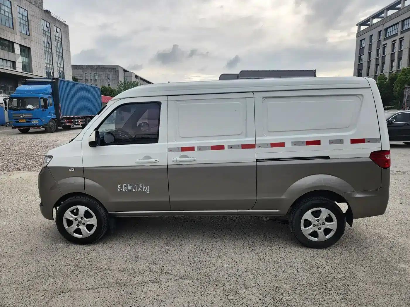 Little Sea Lion X30 2024 Model 1.5L Wealth Edition Van with 2/5 Seats and Front-Mounted Air Conditioning — миниатюра 10