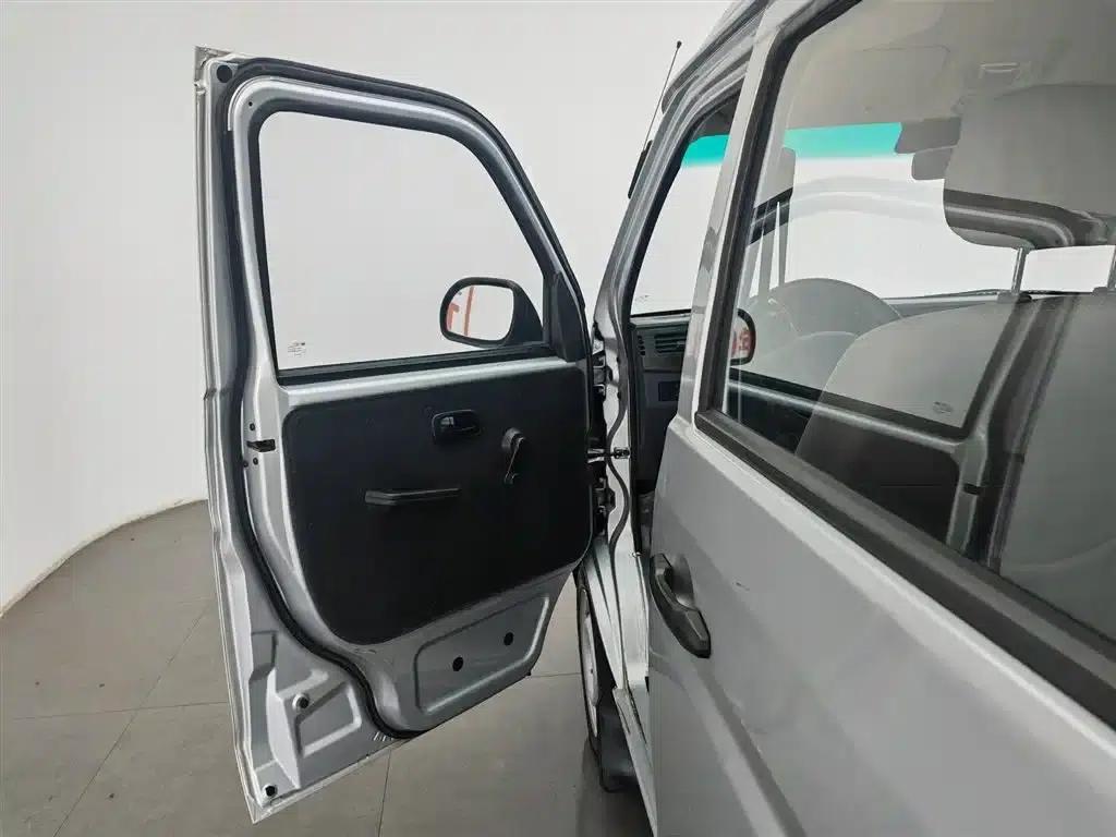Xiaohaishi X30 2021 1.5L Fortune Edition Single-Evaporator Air-Conditioned Bus (National VI Emission Standard) SWC15M — миниатюра 8