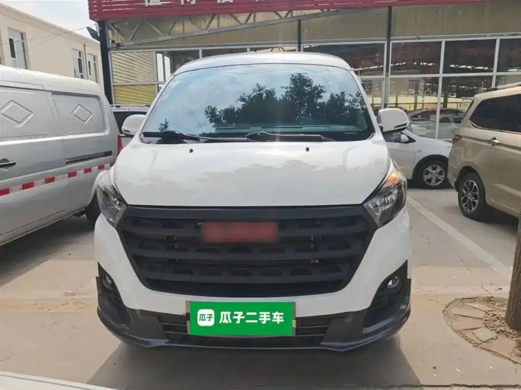 Golden Lion M Classic 2024 Model 1.5L Touring Lion Bus (7 Seats) — миниатюра 3