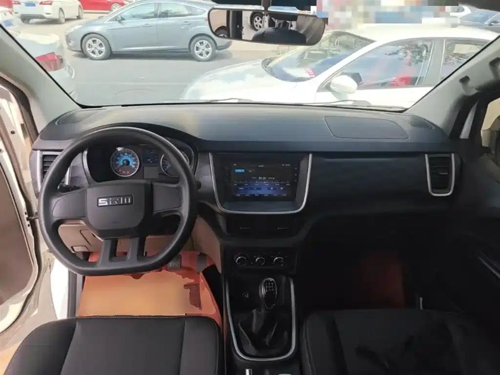 Golden Lion M Classic 2024 Model 1.5L Touring Lion Bus (7 Seats) — миниатюра 10