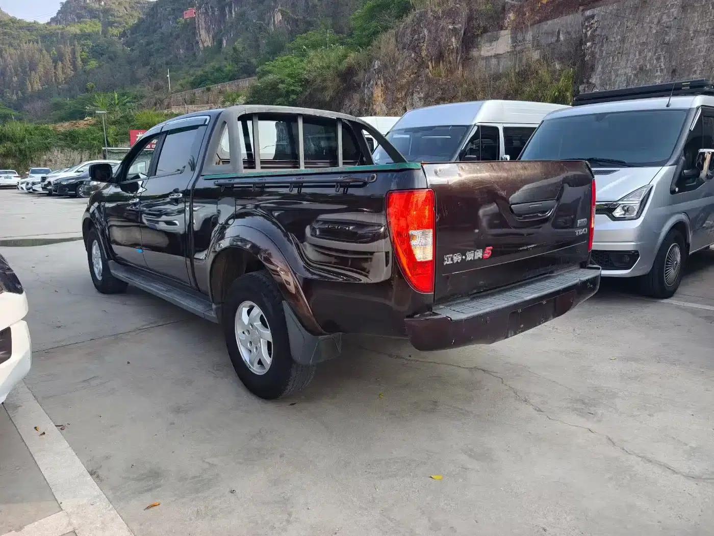 Yuhu 5 2018 2.4T Classic Diesel Manual 4WD Super Luxury Long Wheelbase JX4D24A5L — миниатюра 7