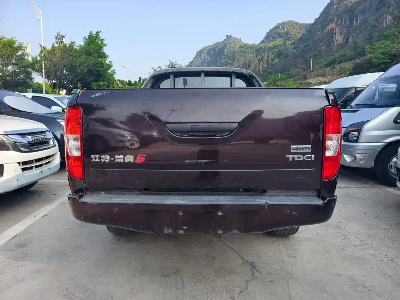 Yuhu 5 2018 2.4T Classic Diesel Manual 4WD Super Luxury Long Wheelbase JX4D24A5L — миниатюра 8