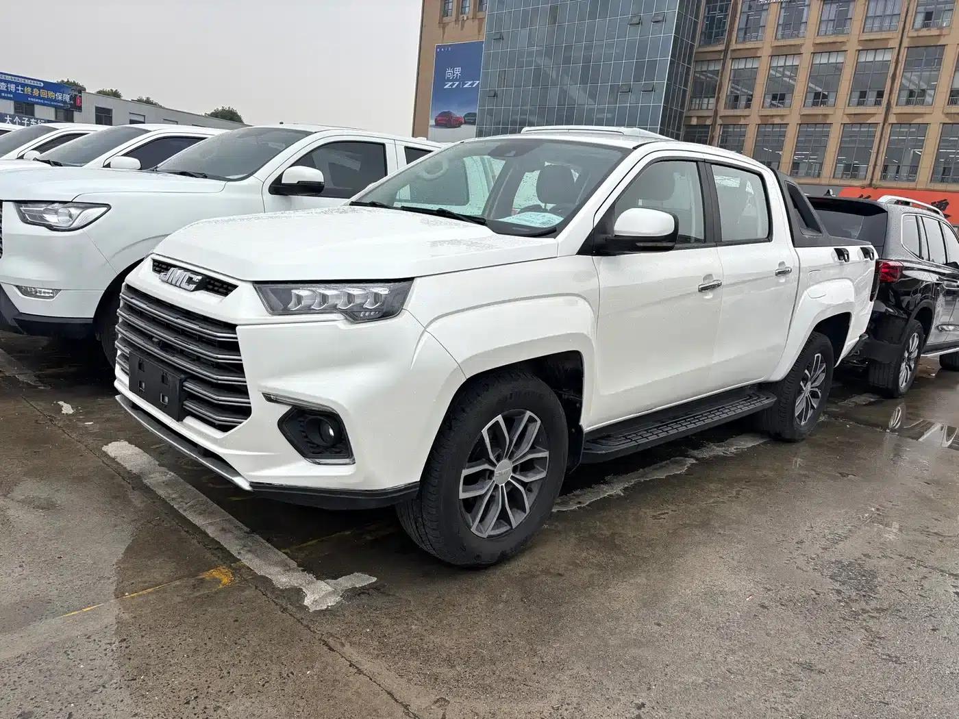 Yuhu 9 2020 2.0T Manual Diesel 4WD Comfort Edition — миниатюра 1