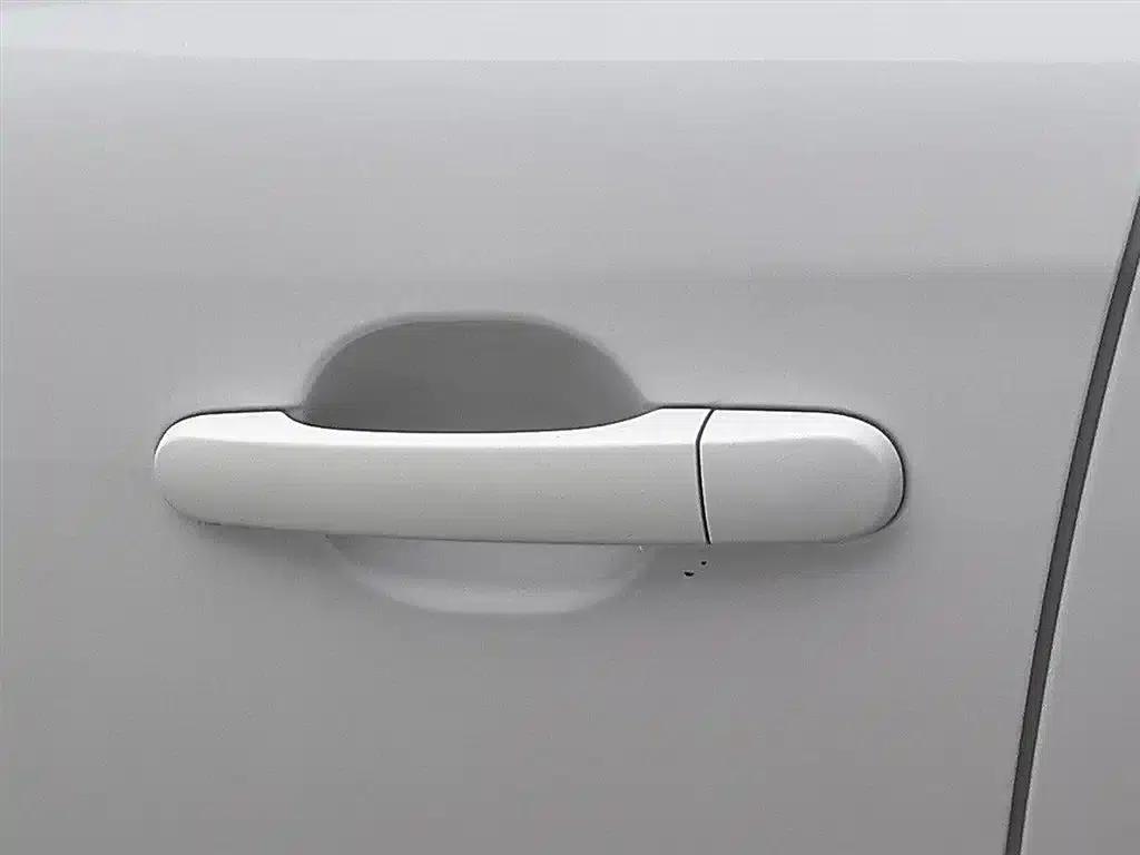 Yizhi EV2 2023 Auspicious Edition 201km Comfort Model — миниатюра 18