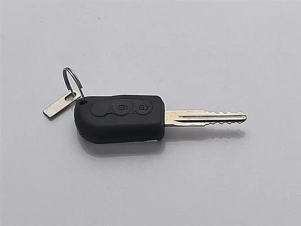 Yizhi EV2 2023 Auspicious Edition 201km Comfort Model — миниатюра 19
