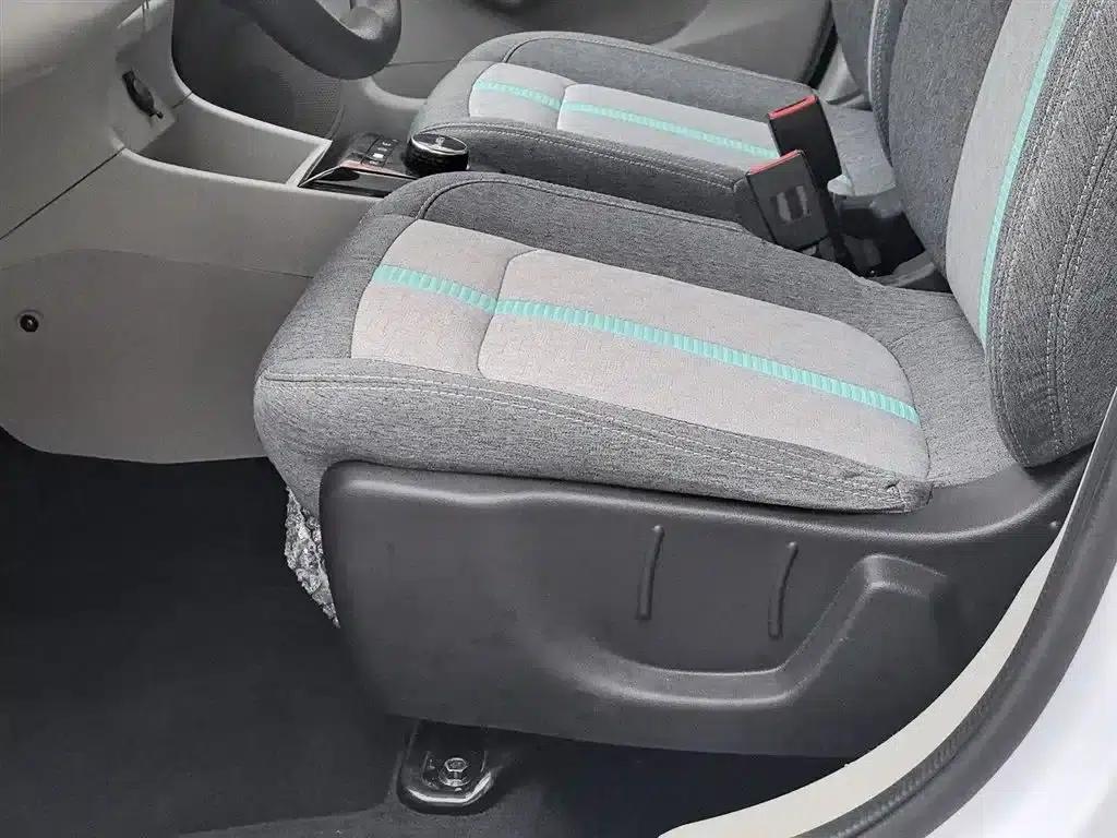 Yizhi EV2 2023 Auspicious Edition 201km Comfort Model — миниатюра 20