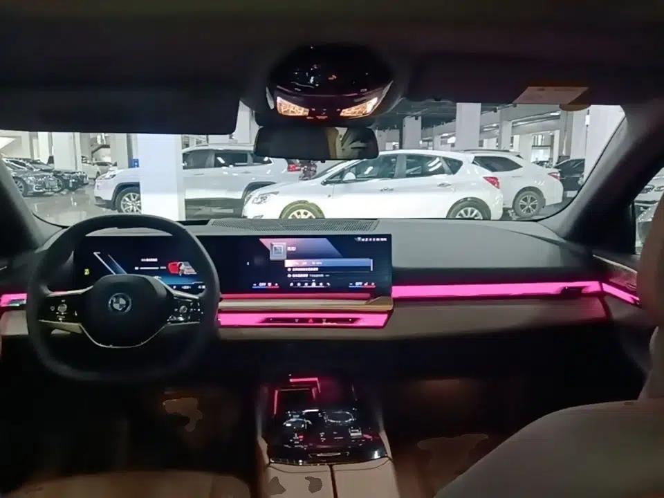 BMW i5 2024 eDrive 35L Prestige Luxury Package — миниатюра 12