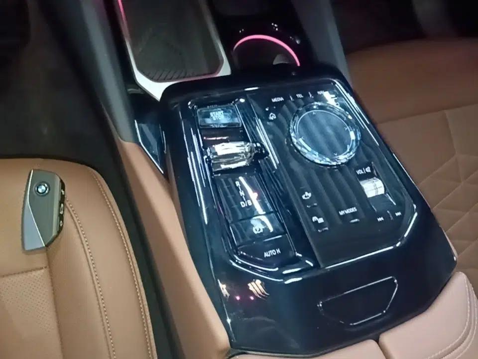 BMW i5 2024 eDrive 35L Prestige Luxury Package — миниатюра 16