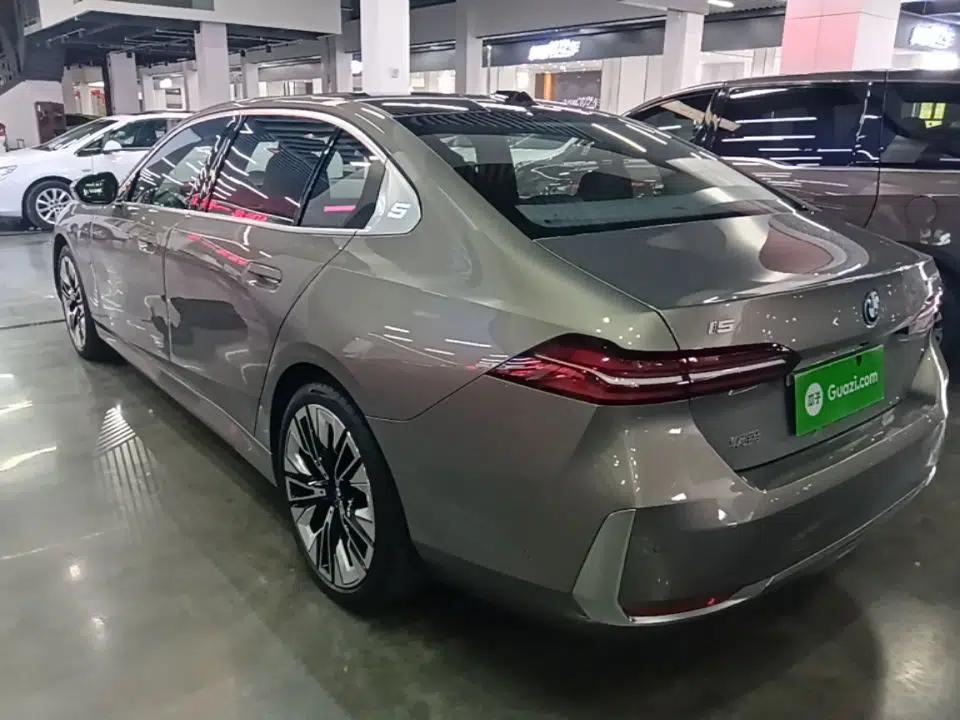 BMW i5 2024 eDrive 35L Prestige Luxury Package — миниатюра 7