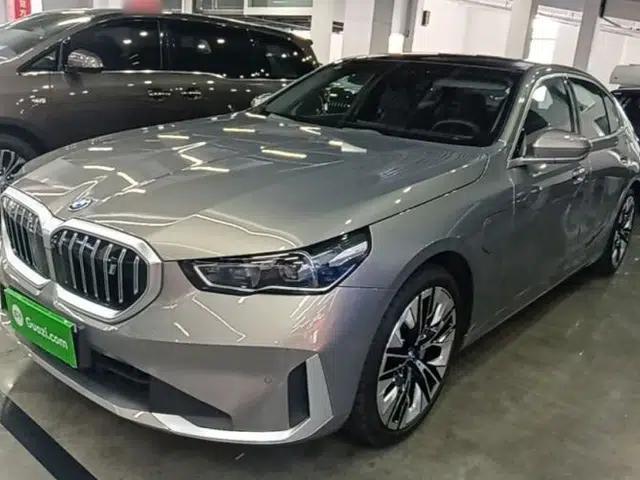 BMW i5 2024 eDrive 35L Prestige Luxury Package