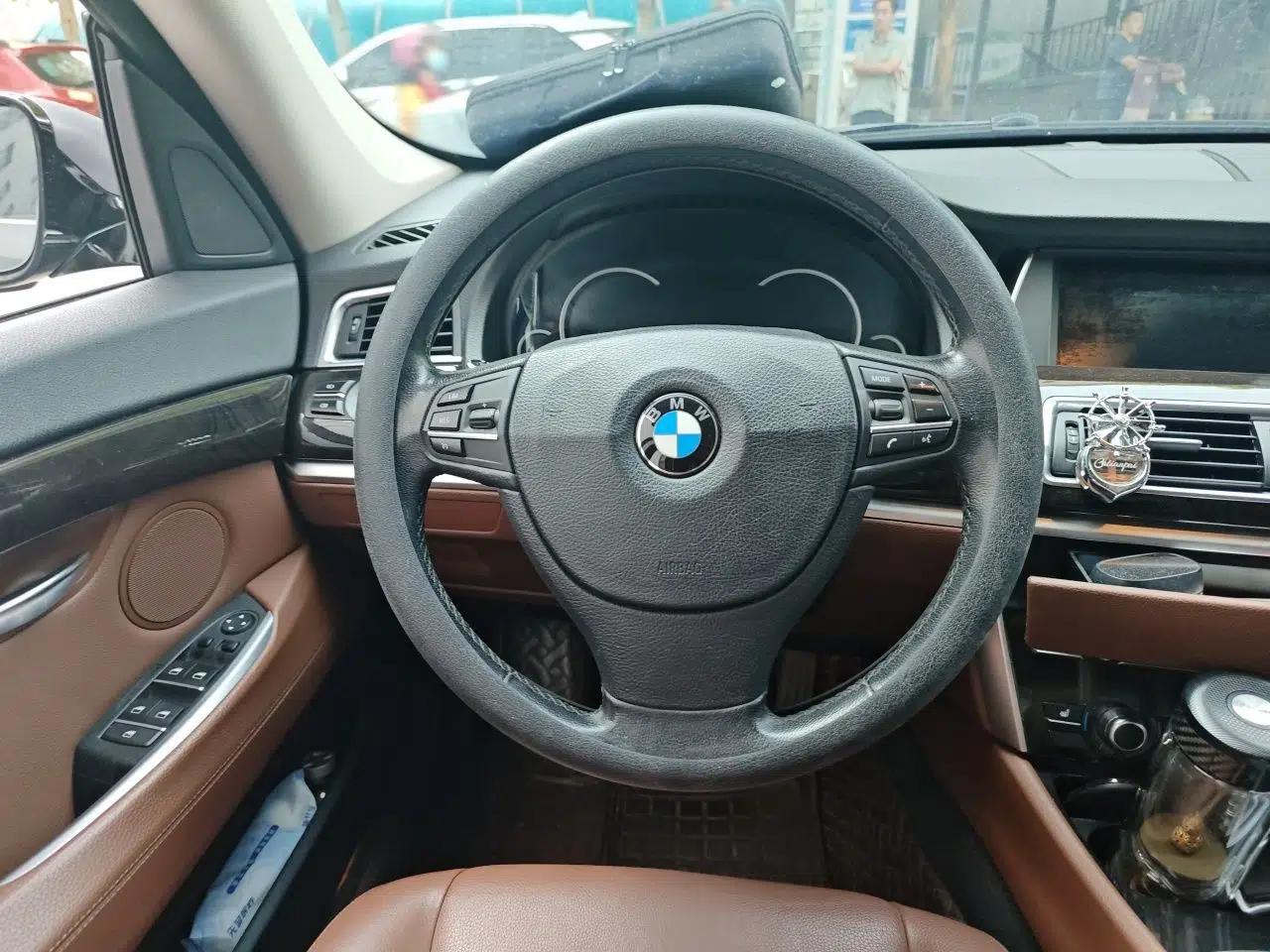 BMW 5 Series GT 2015 528i Leading Model — миниатюра 11