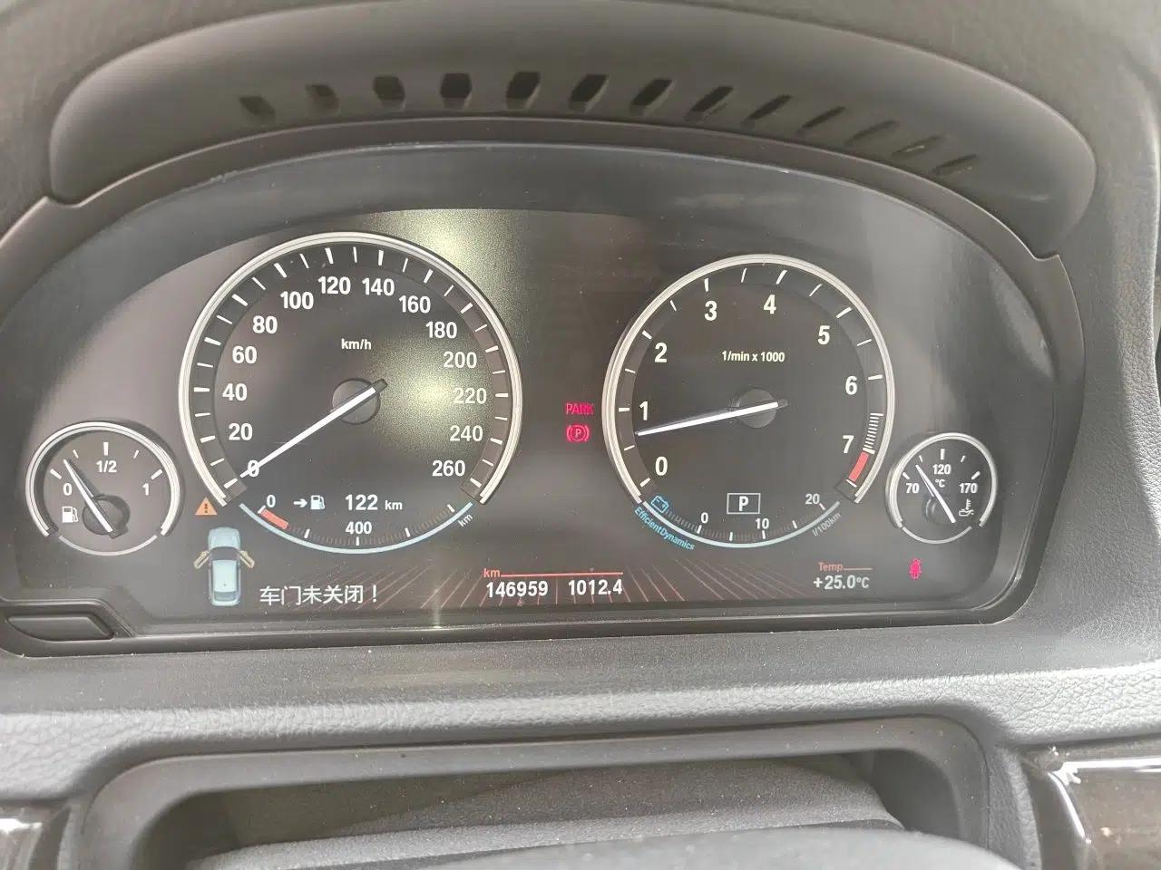 BMW 5 Series GT 2010 535i Luxury Edition — миниатюра 12