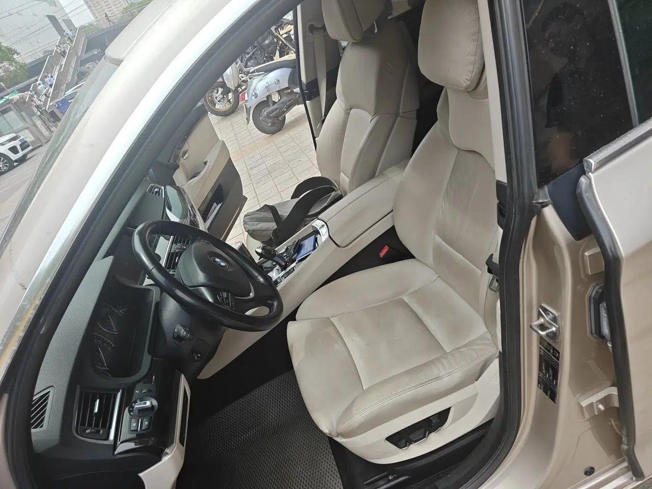 BMW 5 Series GT 2010 535i Luxury Edition — миниатюра 16