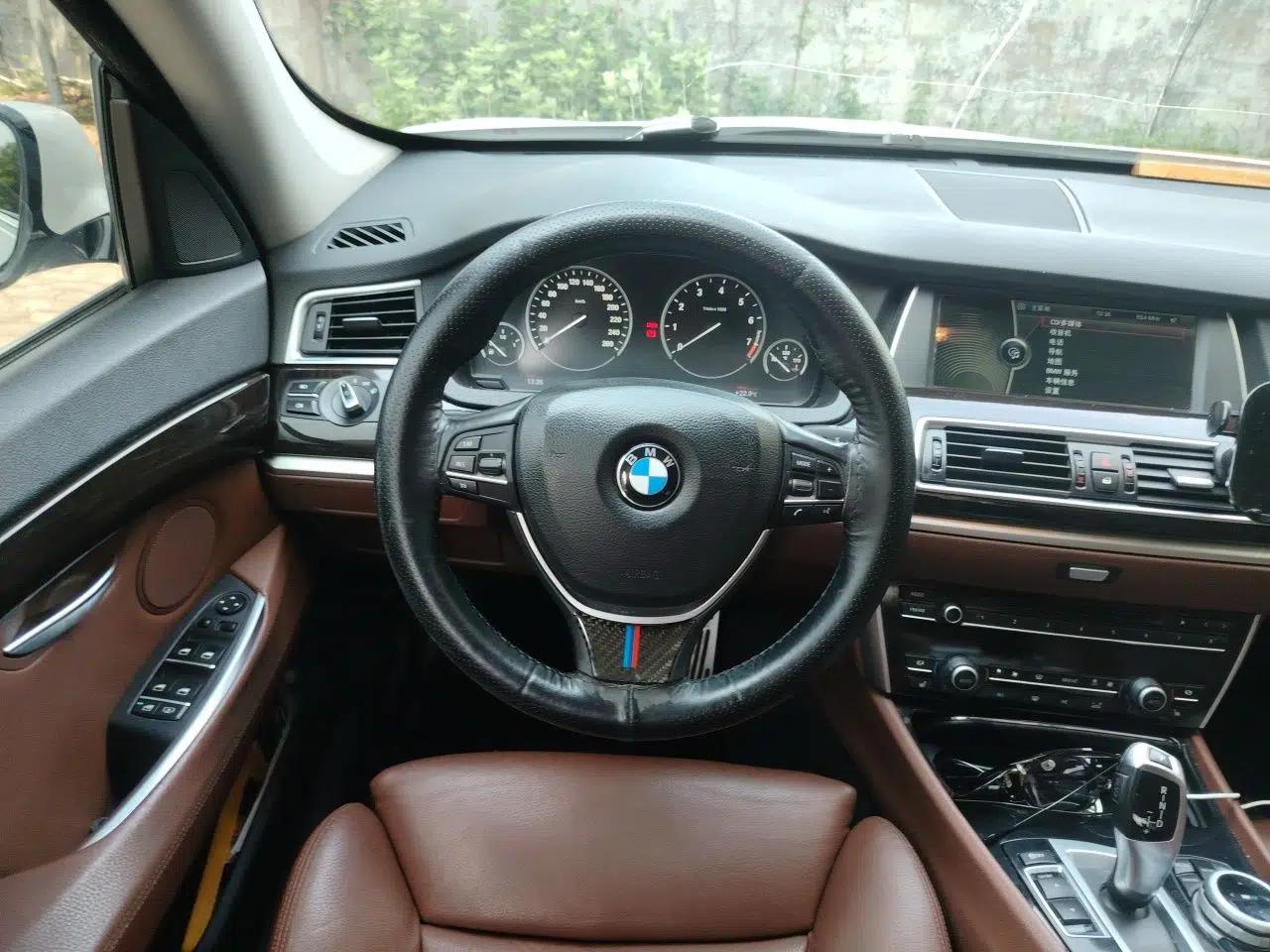 BMW 5 Series GT 2010 535i Leading Model — миниатюра 11