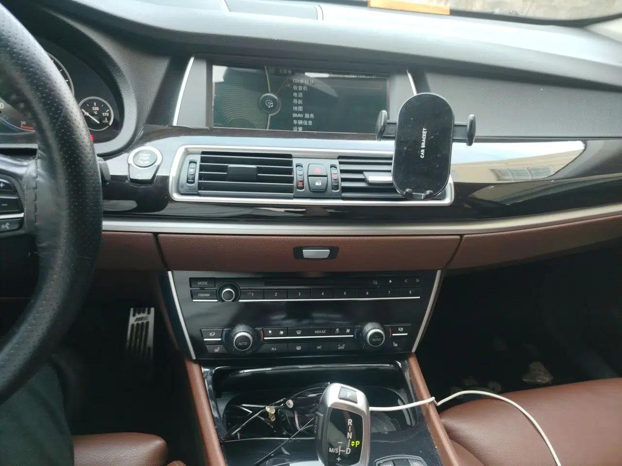 BMW 5 Series GT 2010 535i Leading Model — миниатюра 14