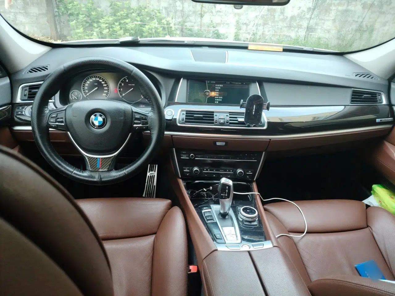 BMW 5 Series GT 2010 535i Leading Model — миниатюра 10