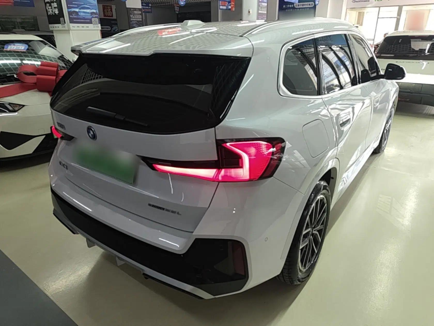 BMW iX1 2025 eDrive25L M Sport Package — миниатюра 4