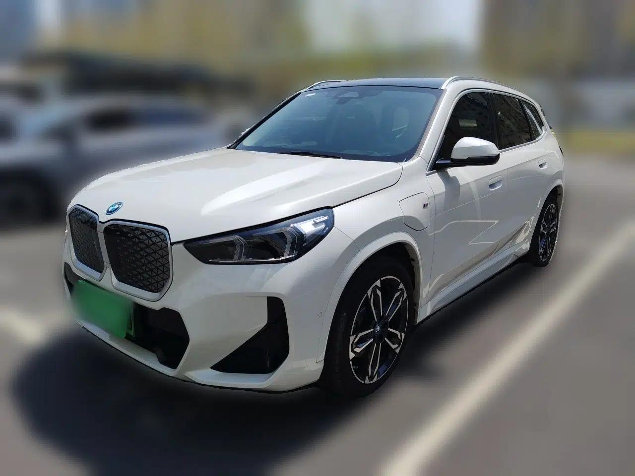 BMW iX1 2023 xDrive30L M Sport Package — миниатюра 1