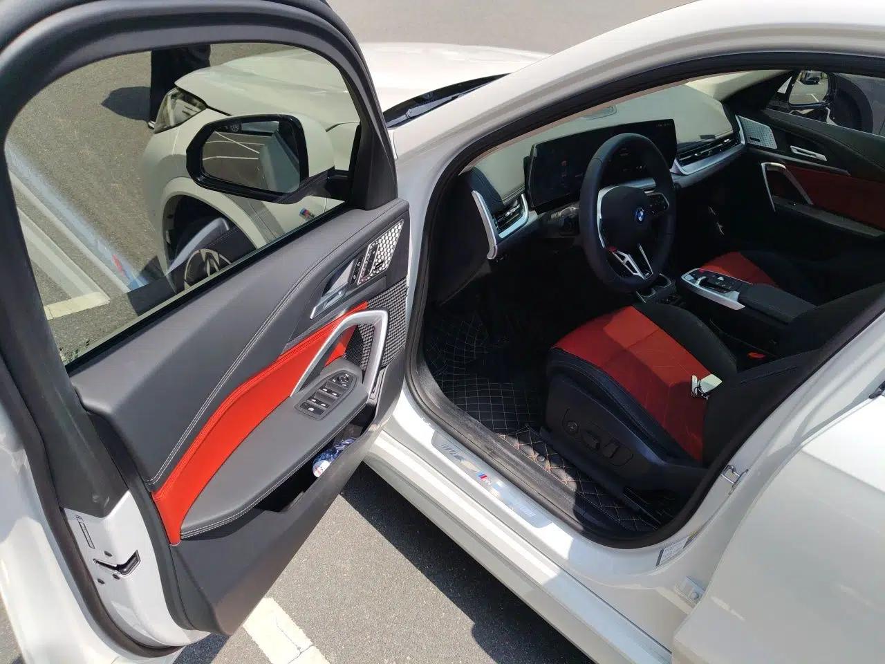 BMW iX1 2023 xDrive30L M Sport Package — миниатюра 17