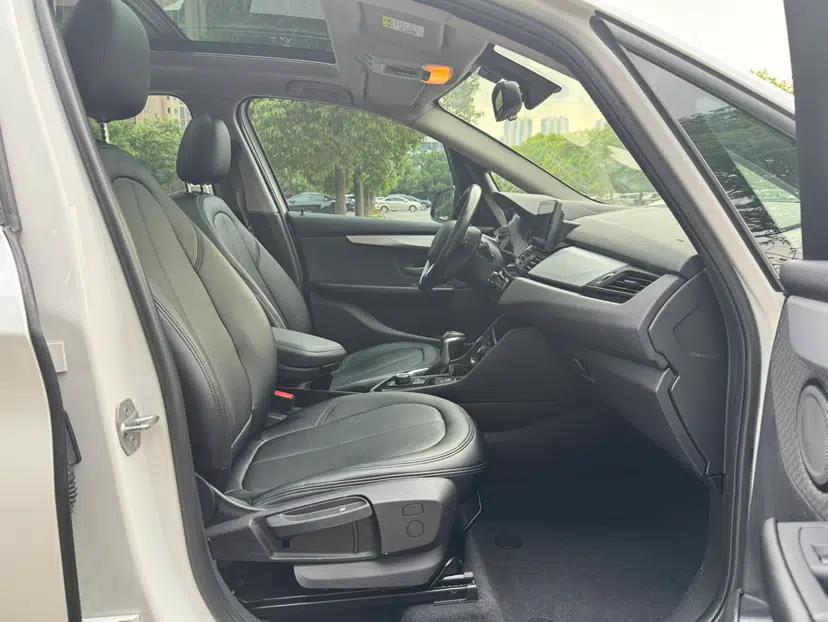 BMW 2 Series Active Tourer 2016 218i Leading Model — миниатюра 25