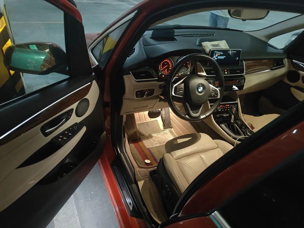 BMW 2 Series Active Tourer 2016 220i Luxury Design Package — миниатюра 17
