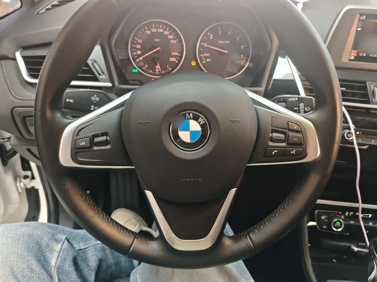 BMW 2 Series Active Tourer 2015 218i Sports Design Package — миниатюра 11