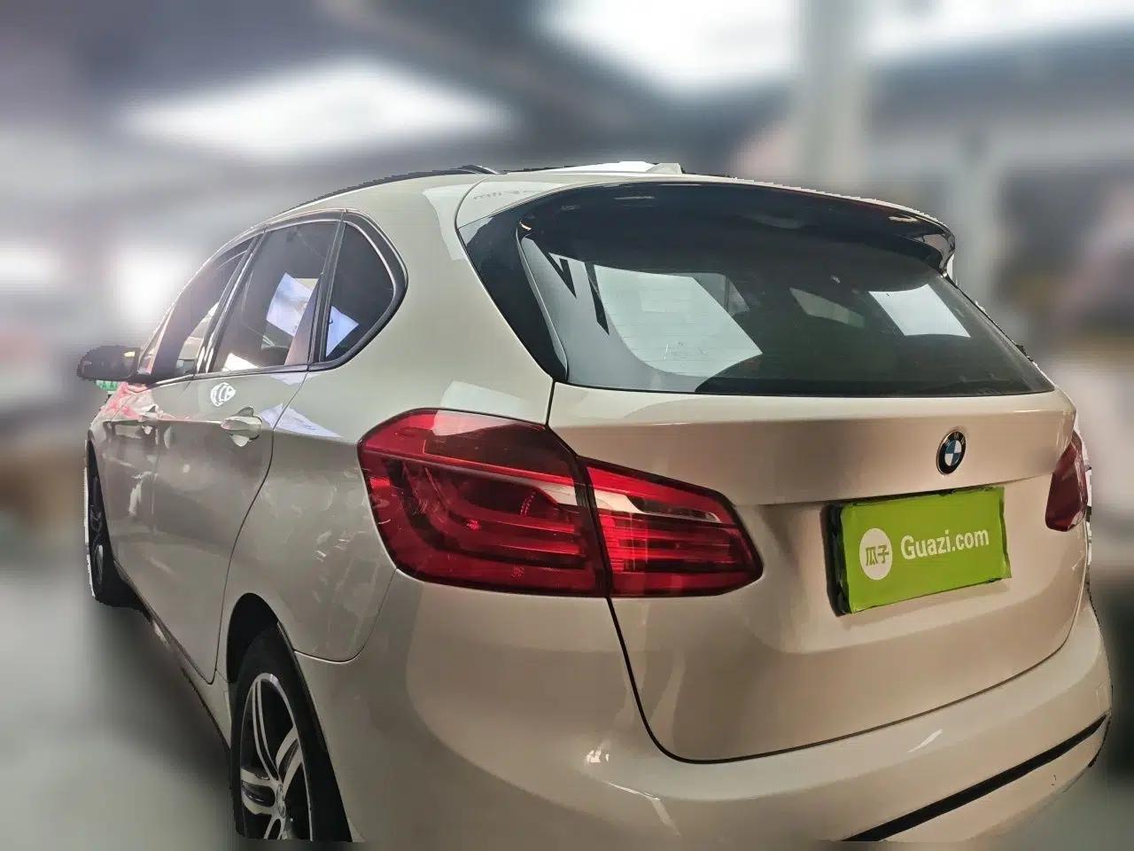 BMW 2 Series Active Tourer 2015 218i Sports Design Package — миниатюра 4