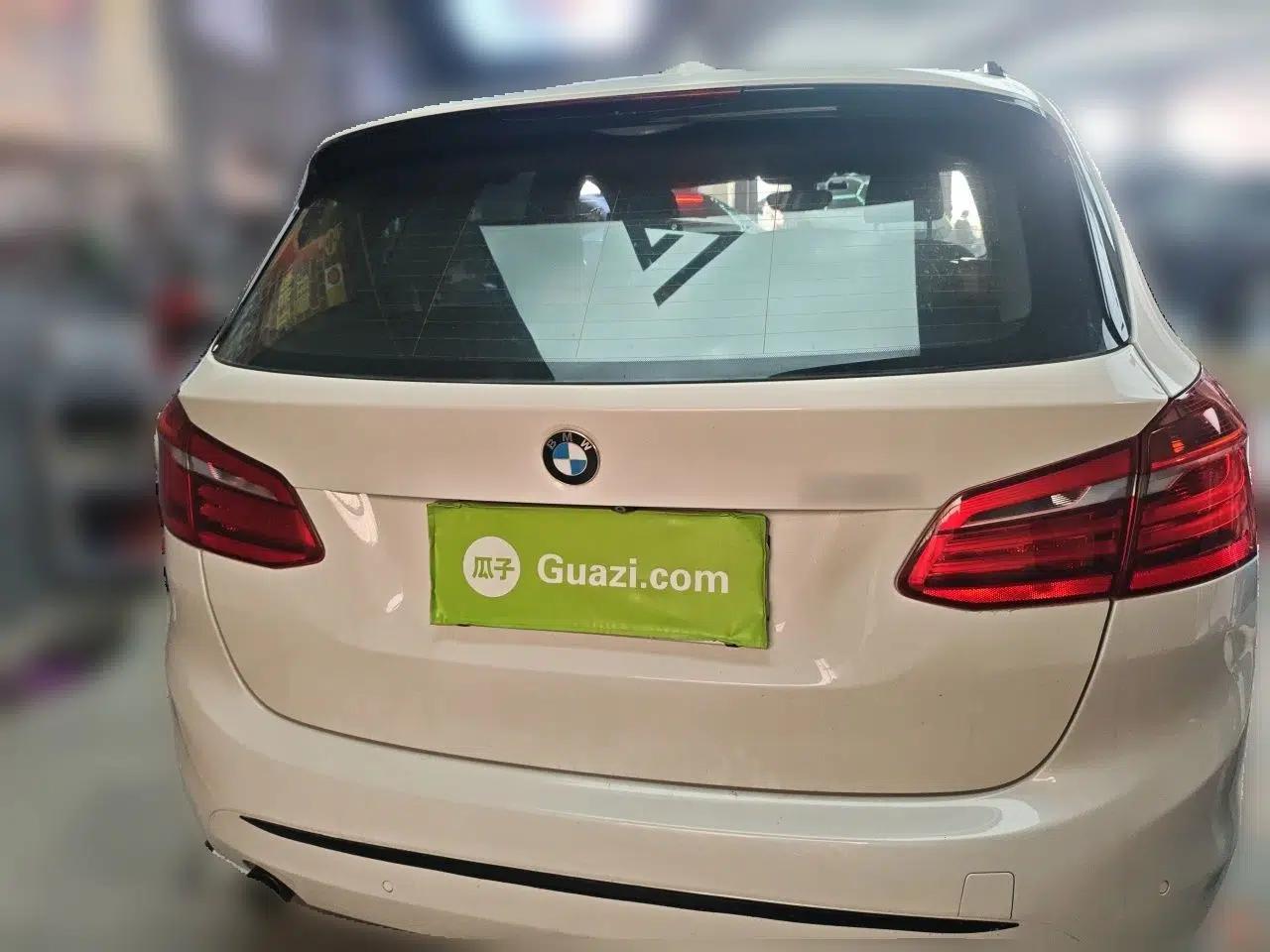BMW 2 Series Active Tourer 2015 218i Sports Design Package — миниатюра 5