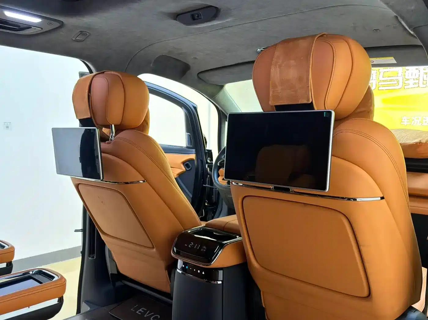 Wingzhen L380 2024 Model, 140-degree, 6-seater, 4WD Ultra — миниатюра 4