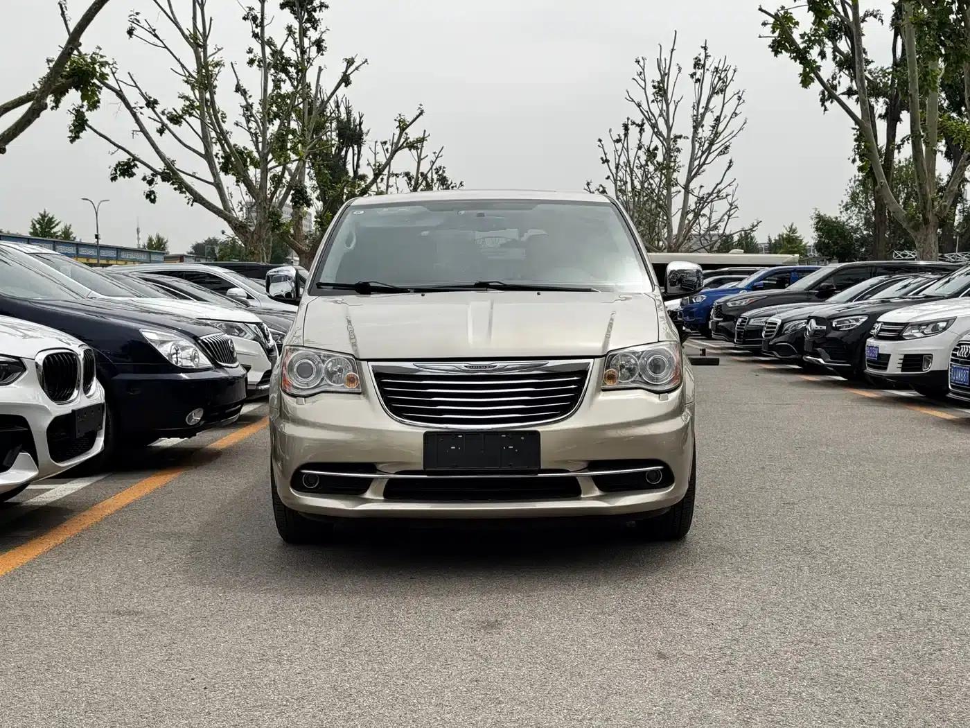 2014 Imported Grand Voyager 3.6L Comfort Edition — миниатюра 4