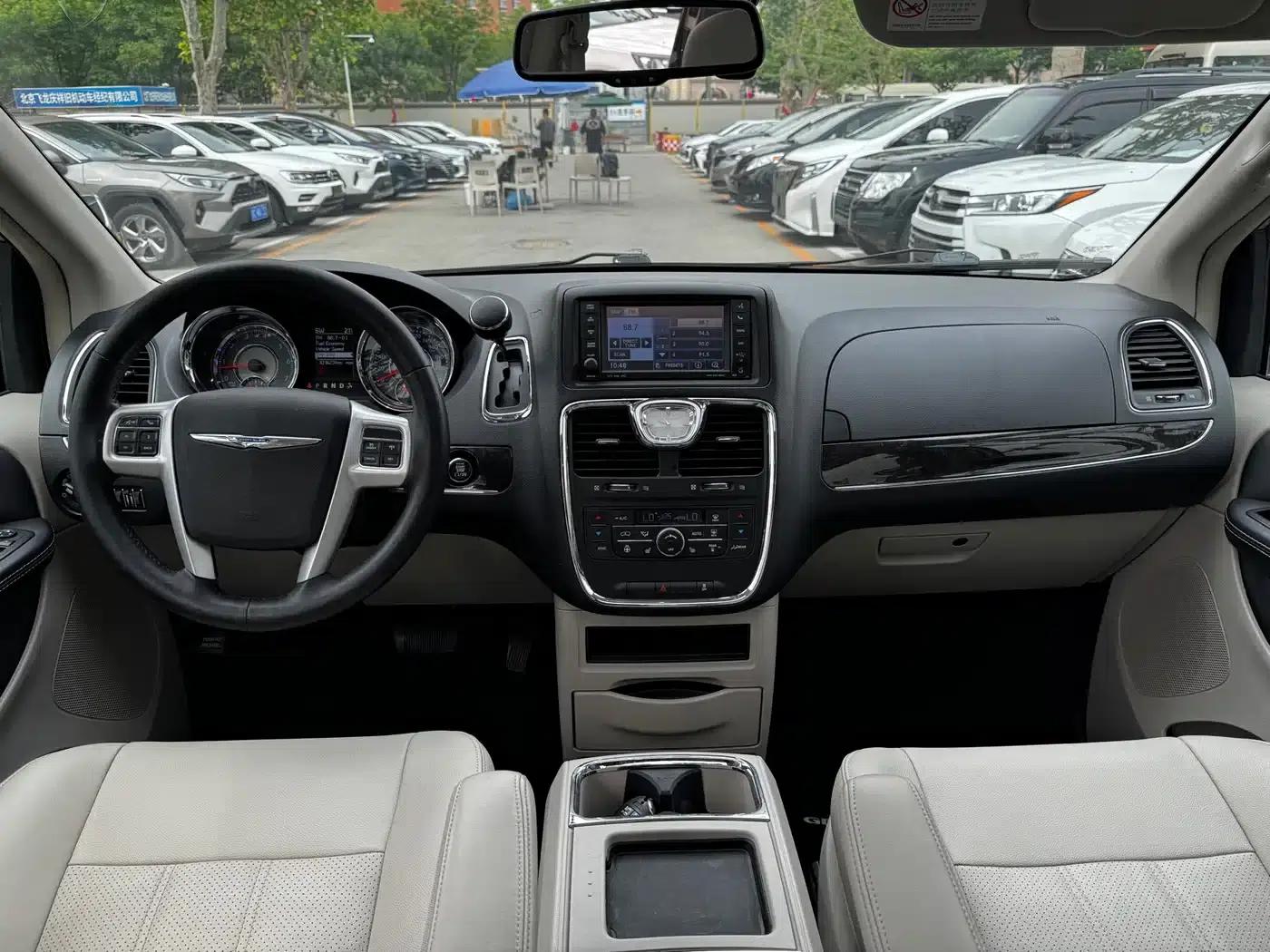 2014 Imported Grand Voyager 3.6L Comfort Edition — миниатюра 7