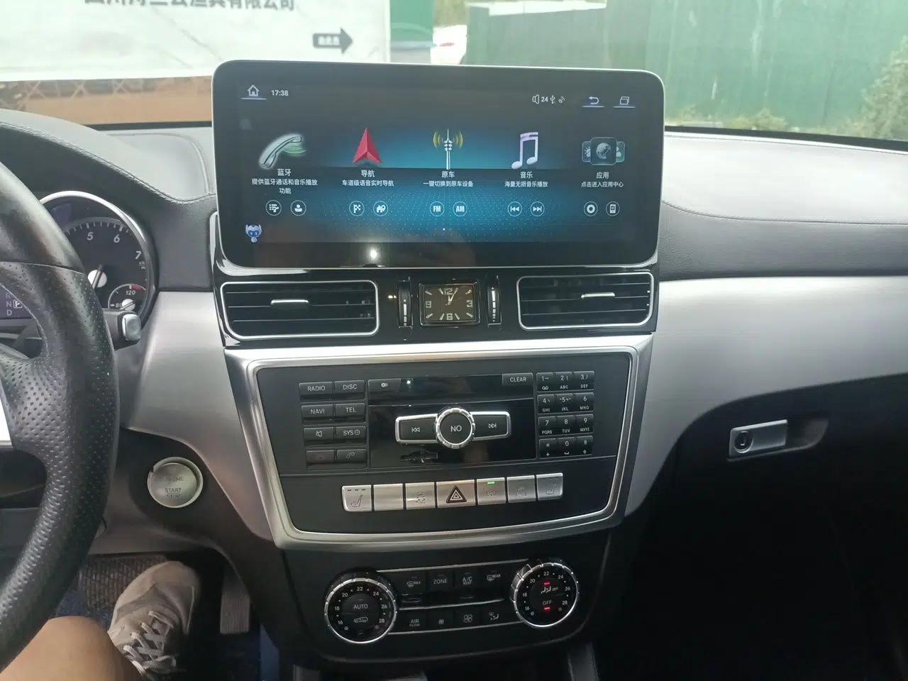 Mercedes-Benz GL-Class 2014 GL 400 4MATIC Dynamic Model — миниатюра 14
