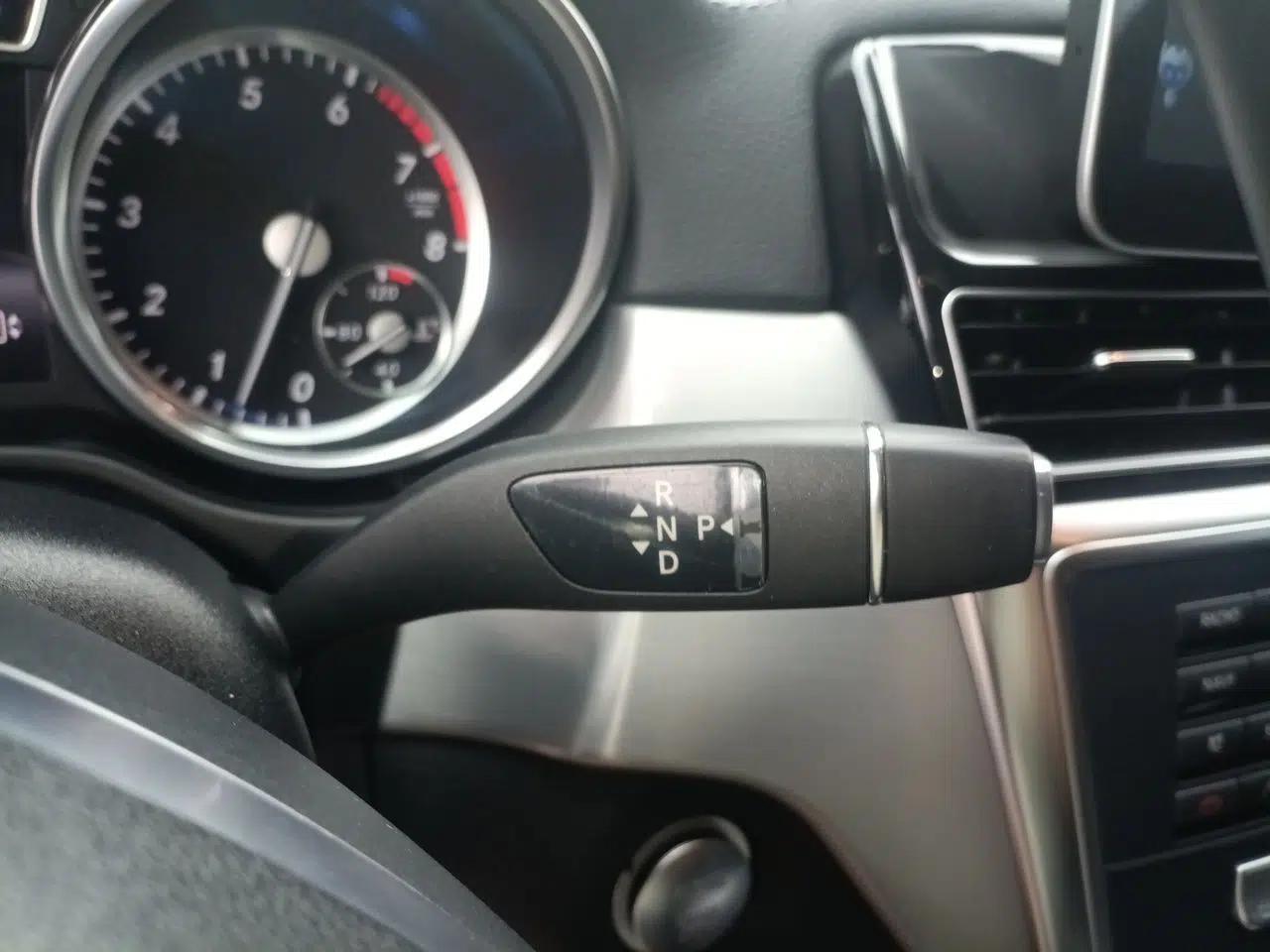 Mercedes-Benz GL-Class 2014 GL 400 4MATIC Dynamic Model — миниатюра 15