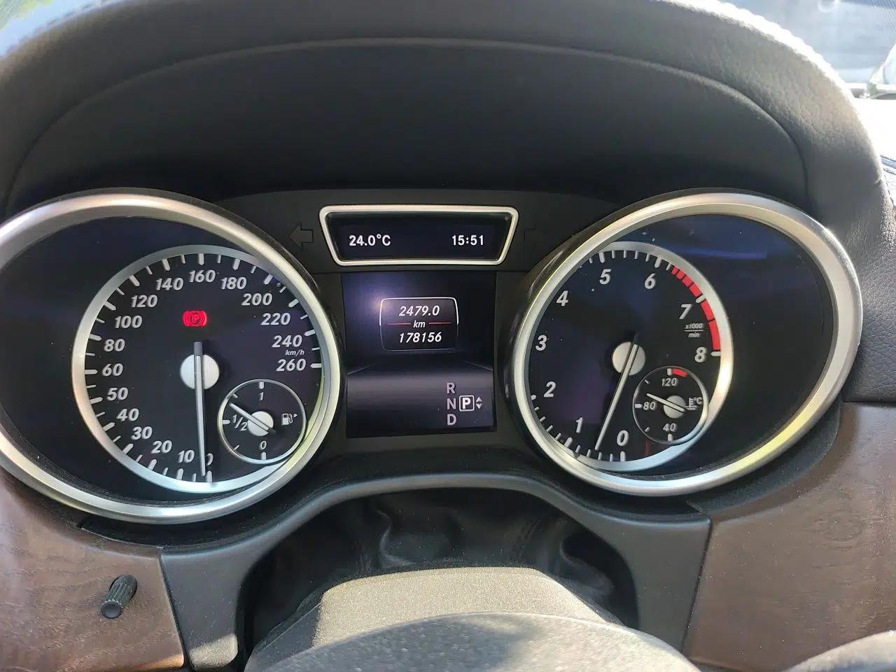 Mercedes-Benz GL-Class 2013 GL 500 4MATIC — миниатюра 13