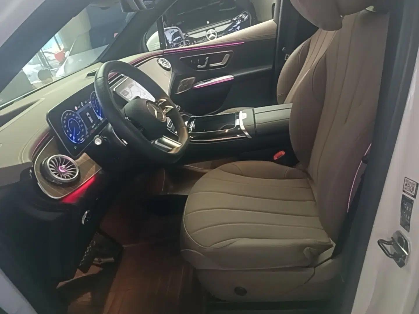 Mercedes-Benz EQE SUV 2023 350 4MATIC Luxury Edition — миниатюра 18