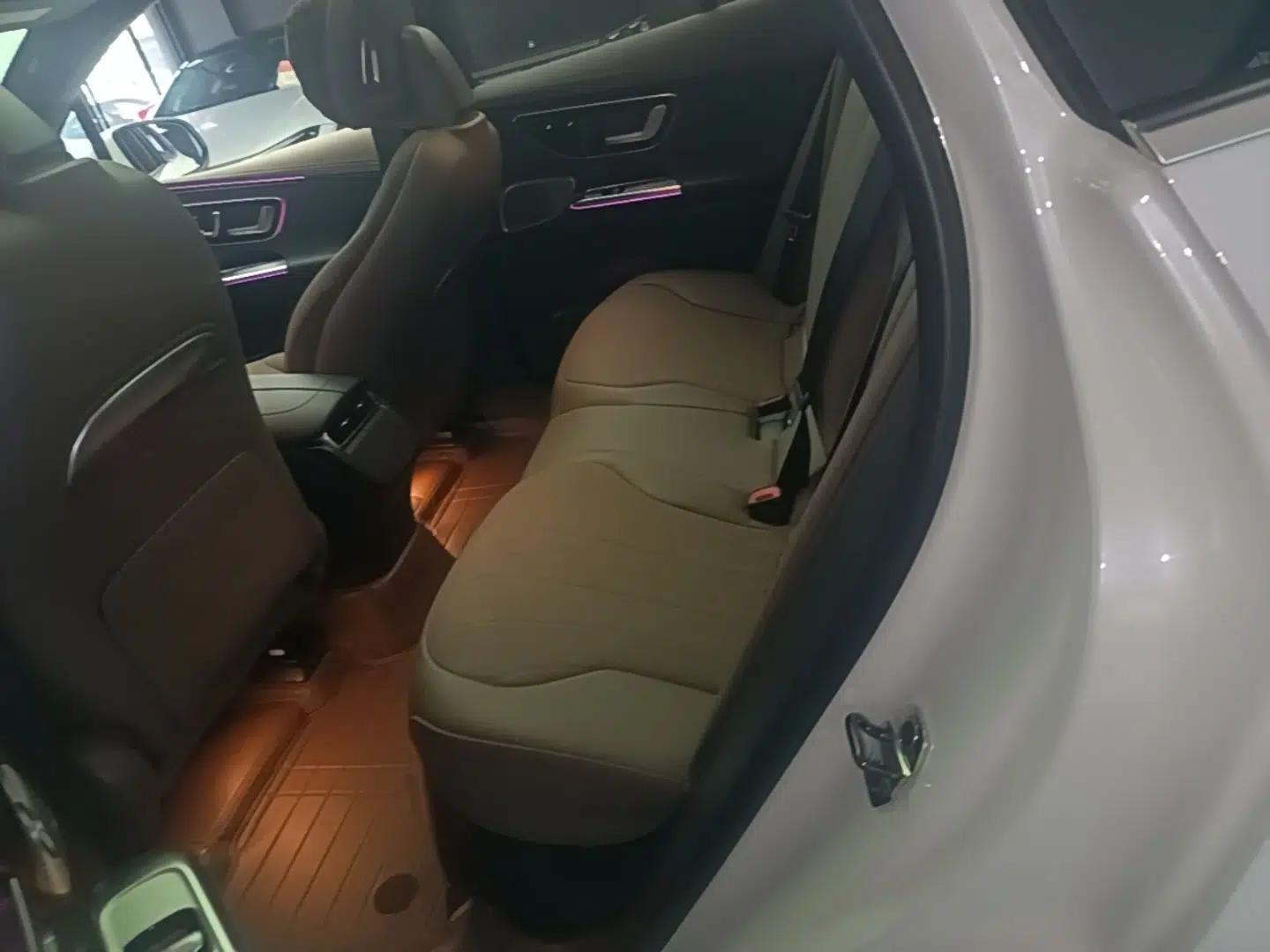 Mercedes-Benz EQE SUV 2023 350 4MATIC Luxury Edition — миниатюра 20