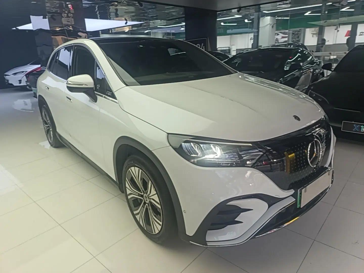 Mercedes-Benz EQE SUV 2023 350 4MATIC Luxury Edition — миниатюра 3
