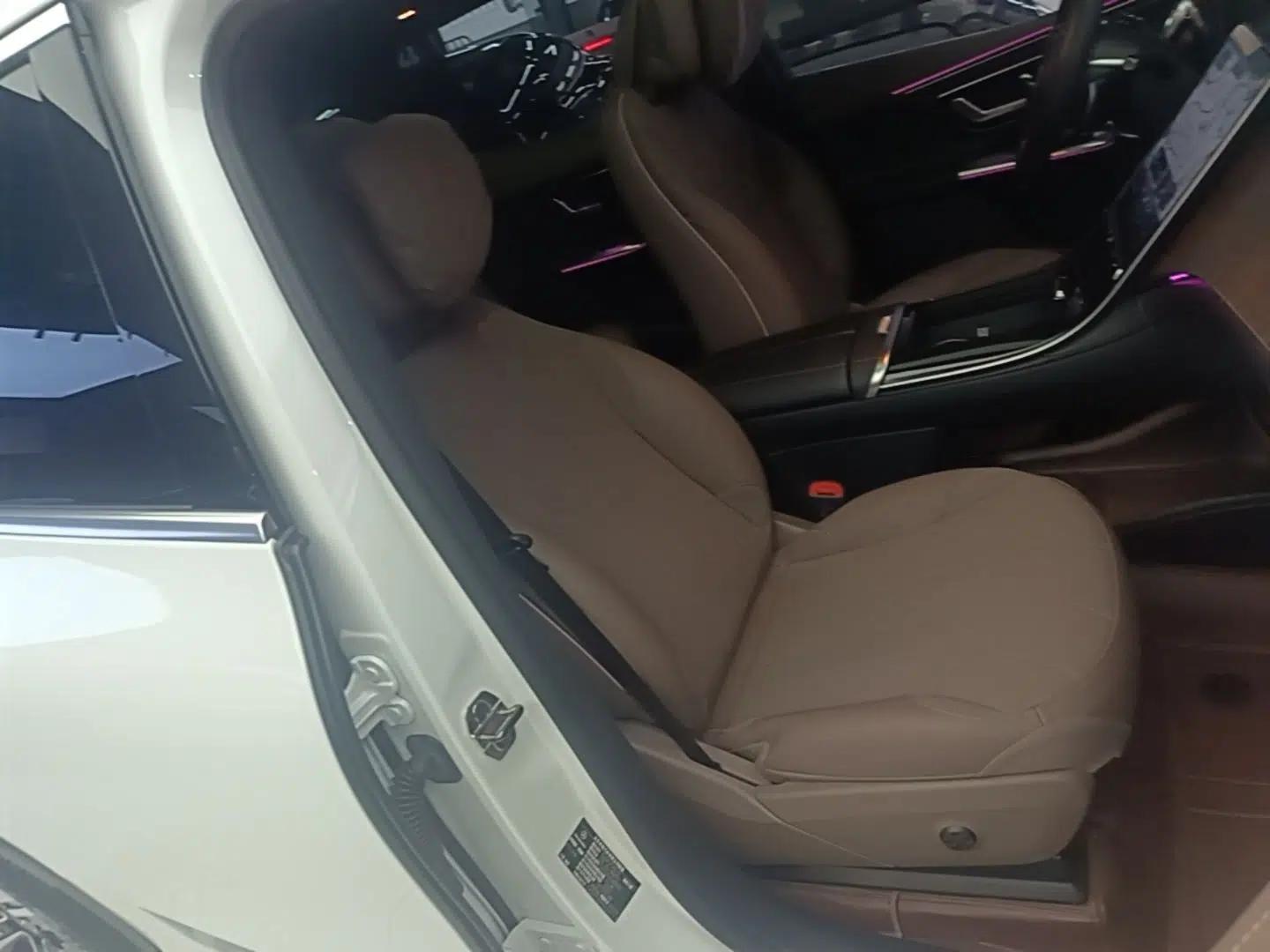 Mercedes-Benz EQE SUV 2023 350 4MATIC Luxury Edition — миниатюра 23
