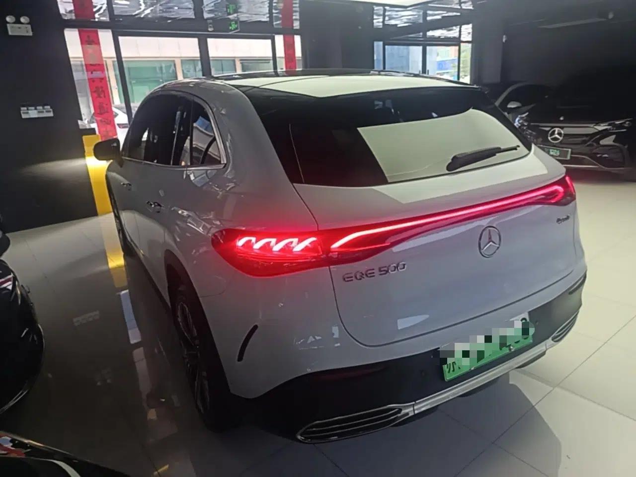 Mercedes-Benz EQE SUV 2023 350 4MATIC Luxury Edition — миниатюра 4